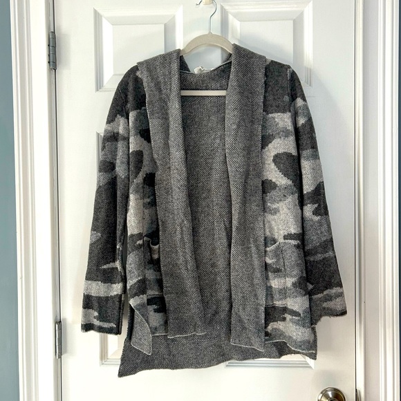Splendid Camouflage Hooded Cardigan - Picture 1 of 8